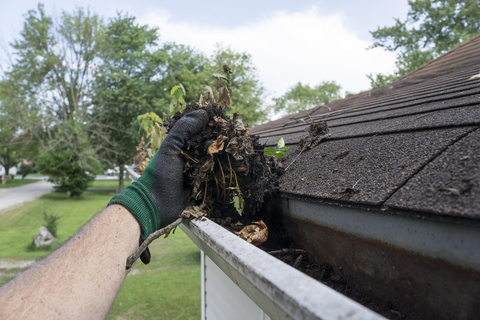 Dayton Clogged Gutters (5) - DryTech Exteriors