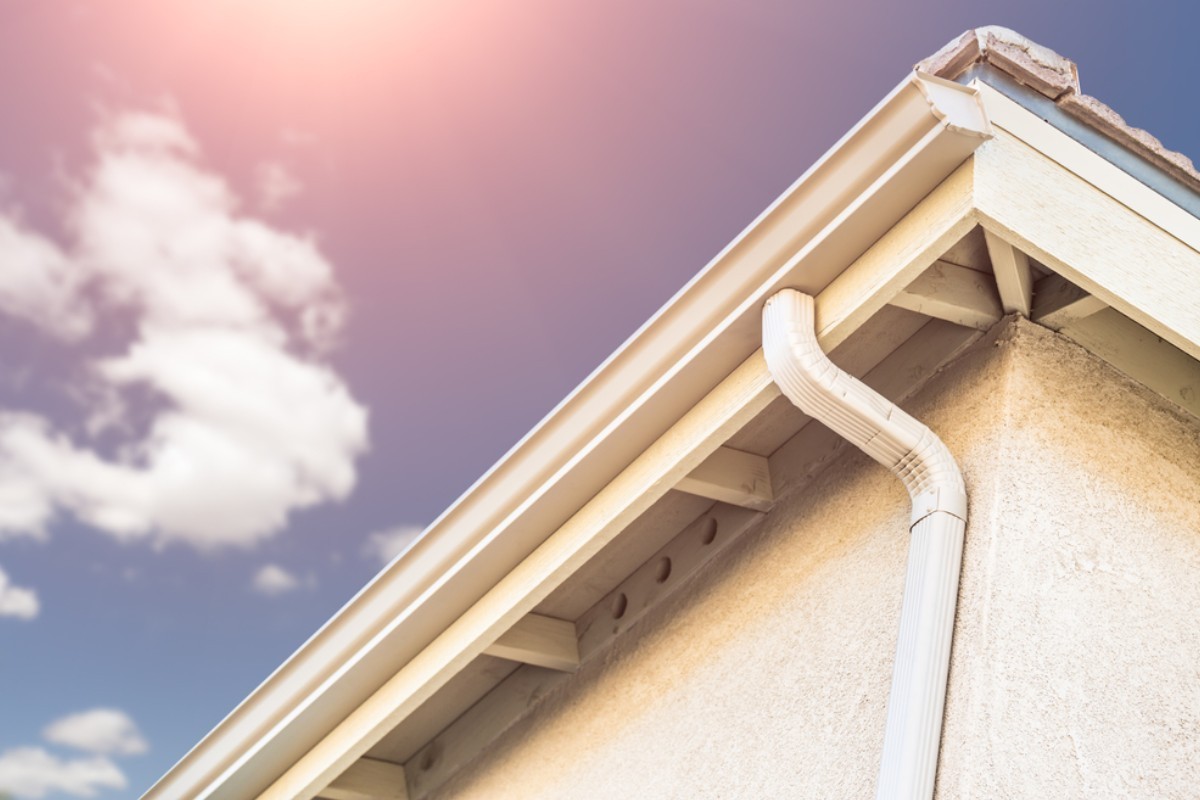 Seamless vs. Sectional Gutters