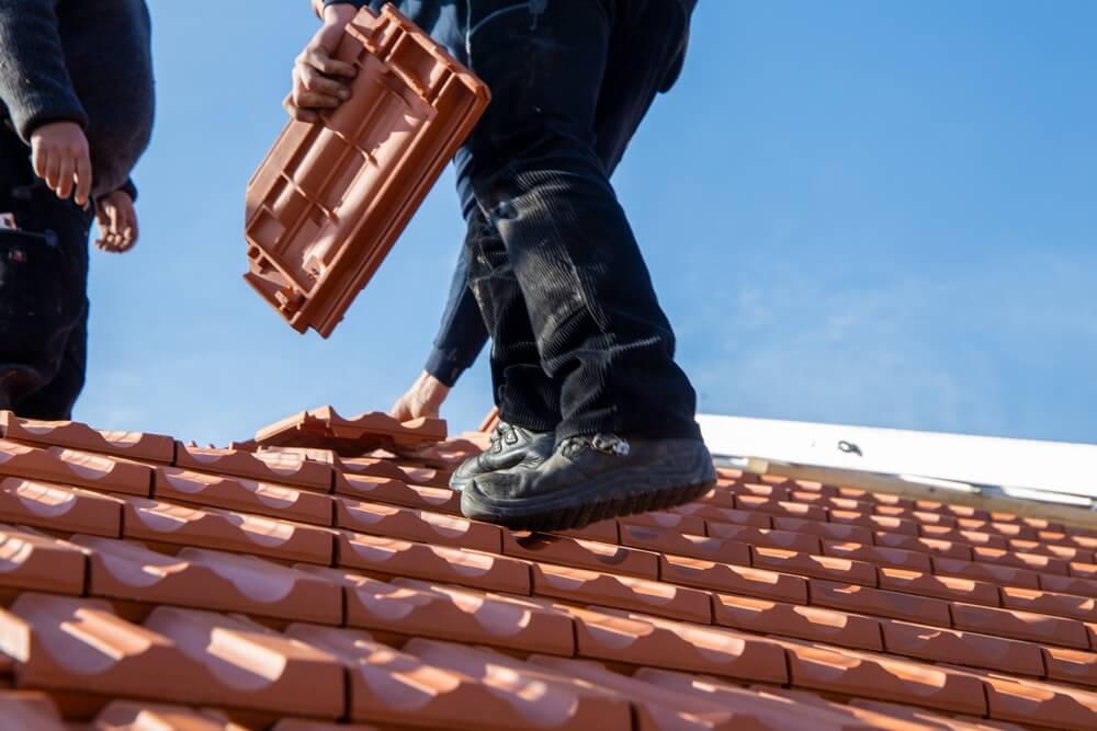 hiring a roofing company